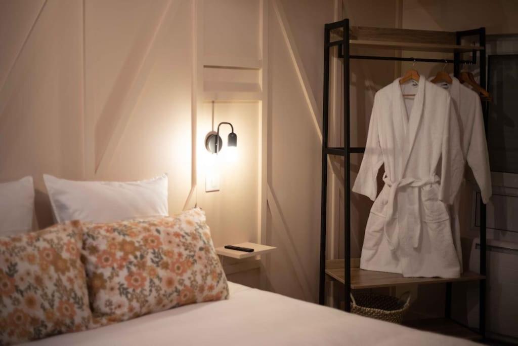 Hauteville  Suite & Spa Privatif Domaine Des Demoiselles מראה חיצוני תמונה