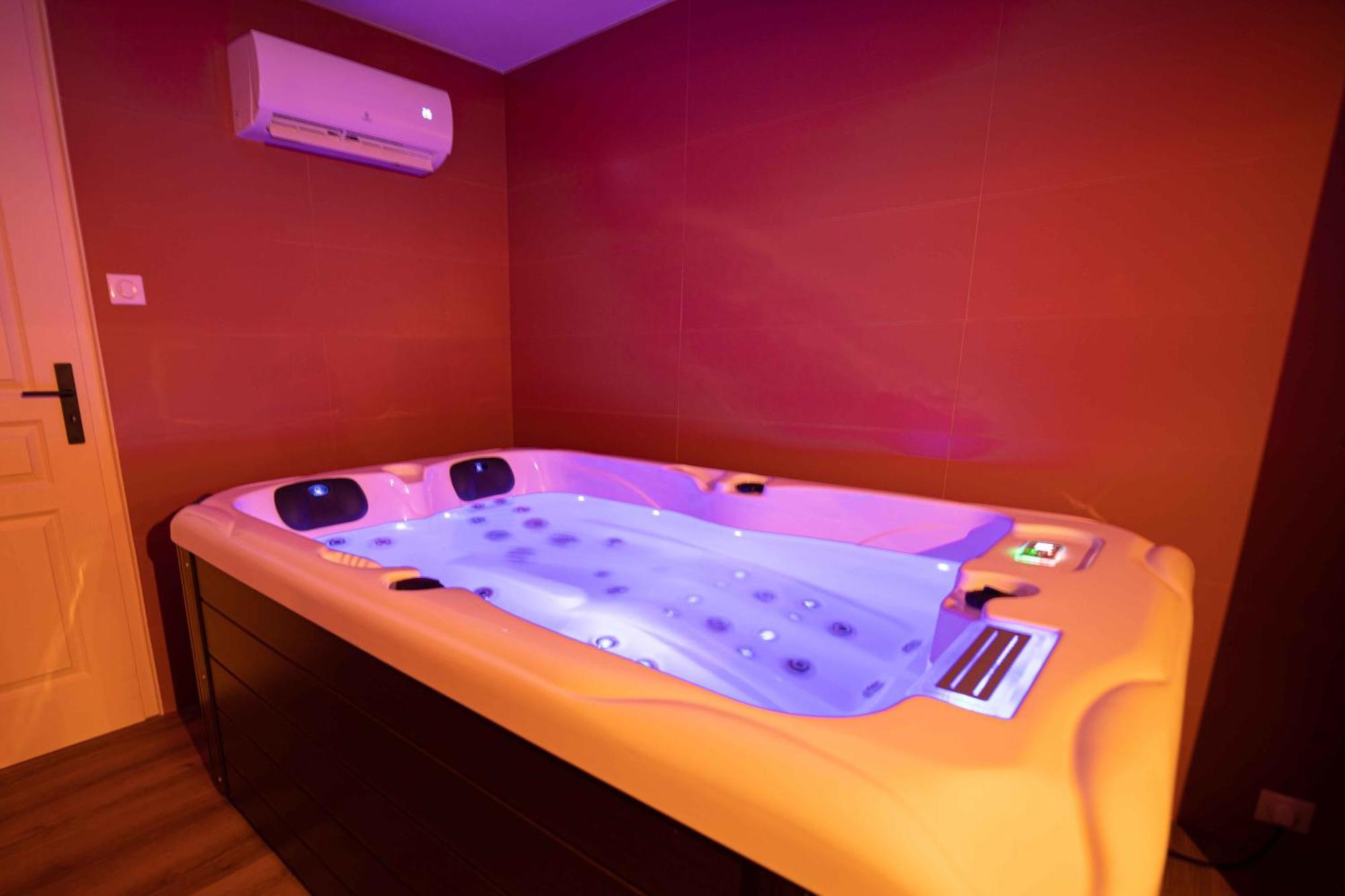 Hauteville  Suite & Spa Privatif Domaine Des Demoiselles מראה חיצוני תמונה